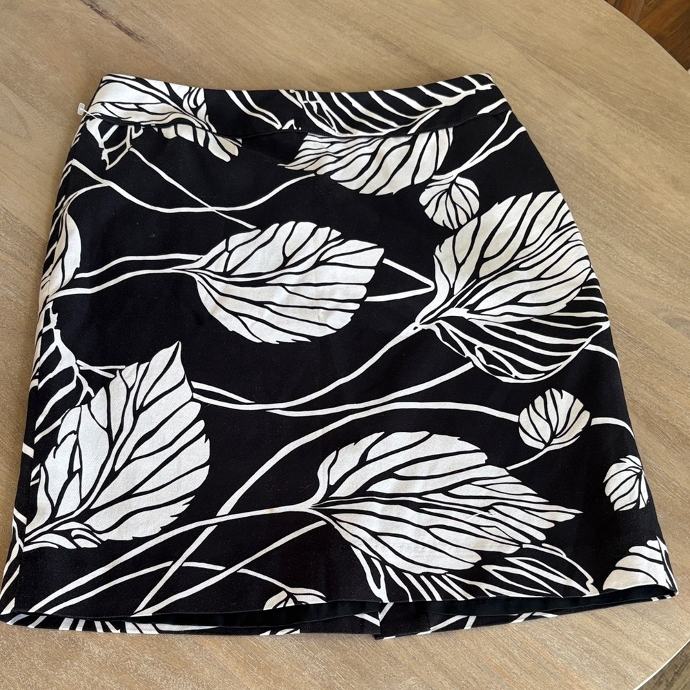 LOFT Black and White Skirt